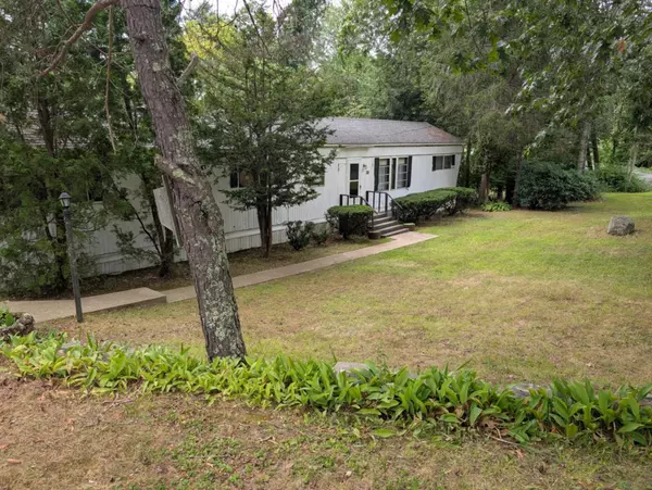 Derry, NH 03038,39 Goodhue RD