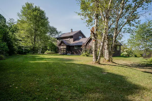 464 Quarry RD, Sheffield, VT 05866