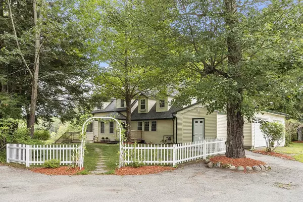 49 Sebbins Pond DR, Bedford, NH 03110