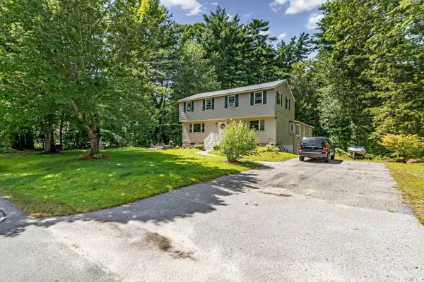 Salem, NH 03079,4 Therriault AVE