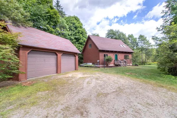 29 Roundy Brook RD, Burke, VT 05871