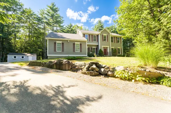 42 Twin Bridge RD, Weare, NH 03281