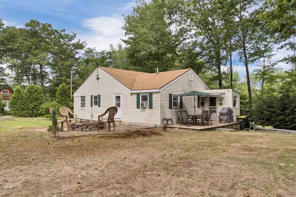 60 Colonial RD, Laconia, NH 03246