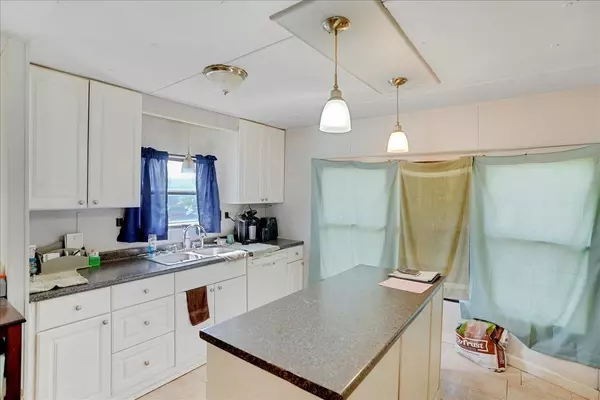 Milton, VT 05468,49 Kapica LN