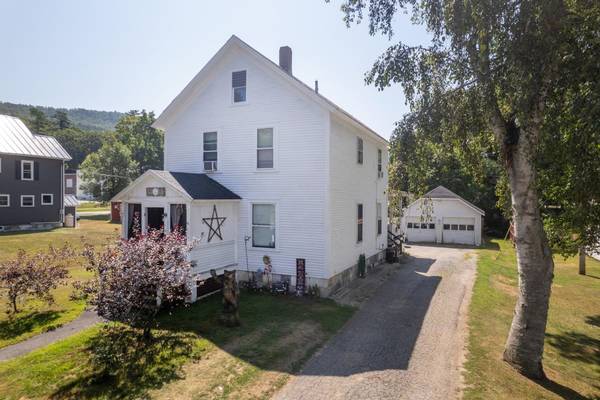 21 Grove ST, Proctor, VT 05765
