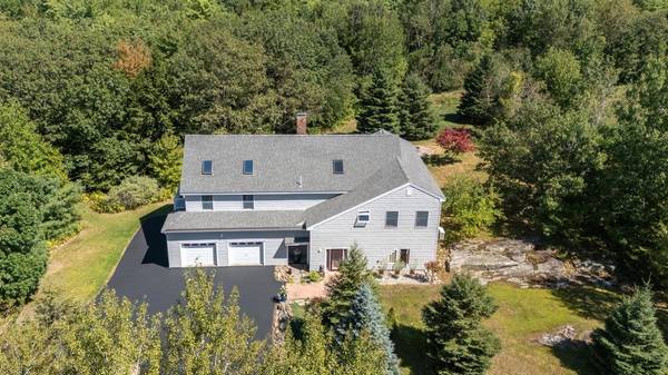 14 Cal Vista DR, Dayton, ME 04005-7151