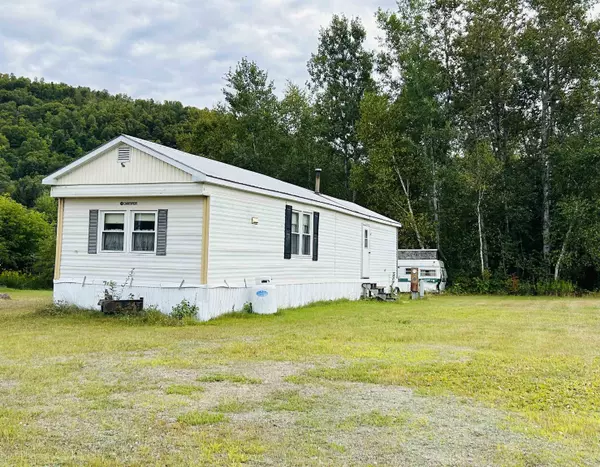 31 Preston LN, Columbia, NH 03576