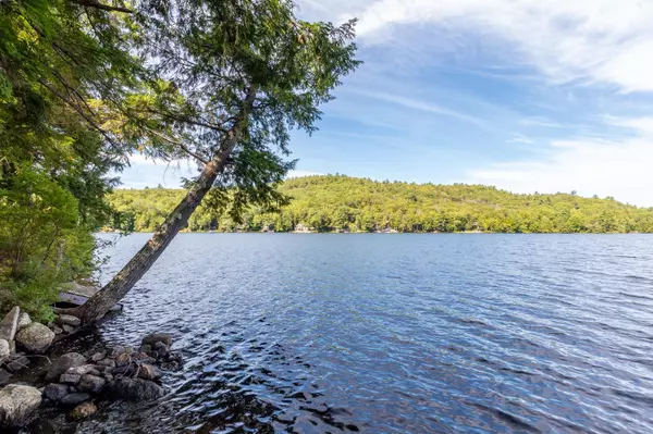 6 Loon Point RD, Meredith, NH 03253