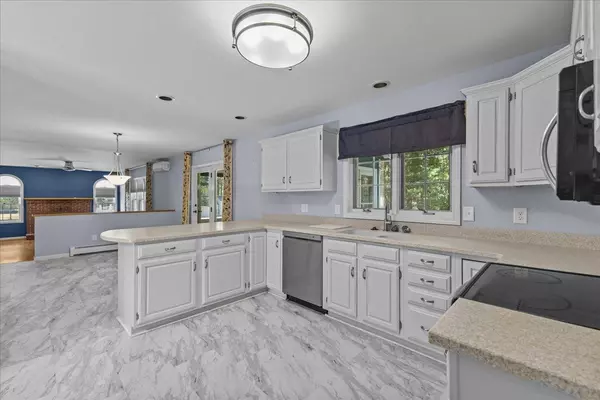 Colchester, VT 05446,50 Cedar Creek RD