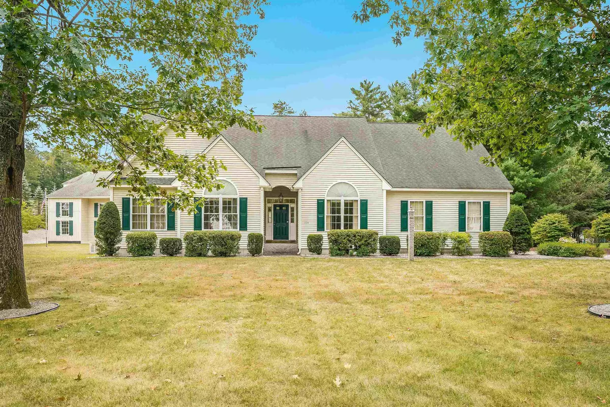 Auburn, NH 03032,184 Windsor DR