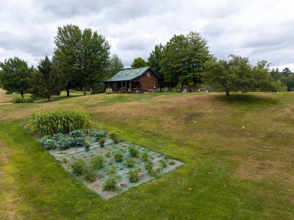 10 Duval RD, Dalton, NH 03598