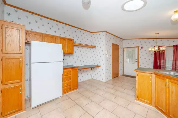 Rochester, NH 03868,72 Eagle DR