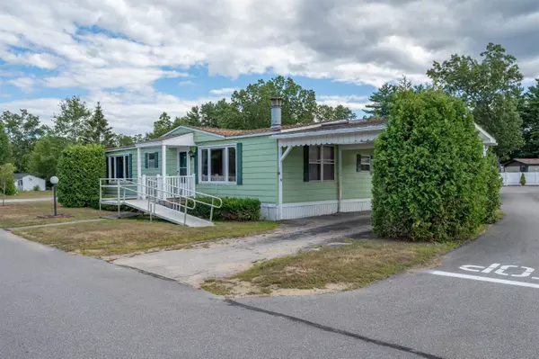 Goffstown, NH 03045,102 Partridge LN