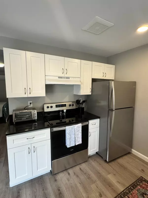 24 Monarch WAY #105, Portsmouth, NH 03801