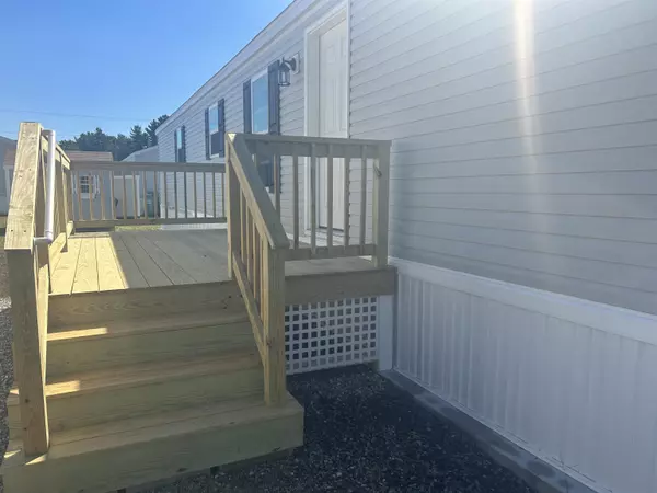Somersworth, NH 03878,4 Dudley CT