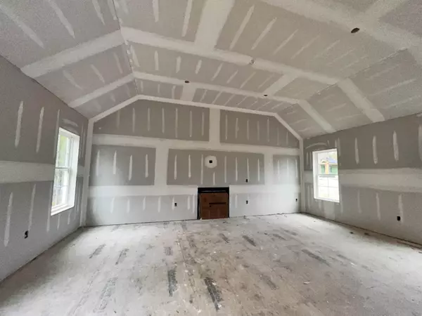 Raymond, NH 03077,25 Blaisdell CT