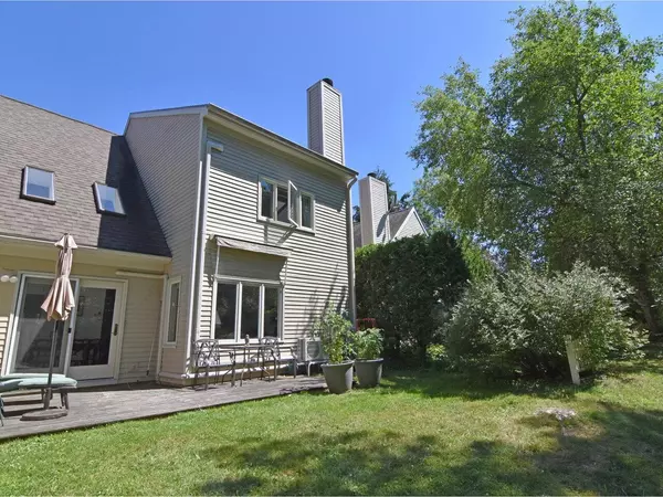132 Covington LN, Shelburne, VT 05482
