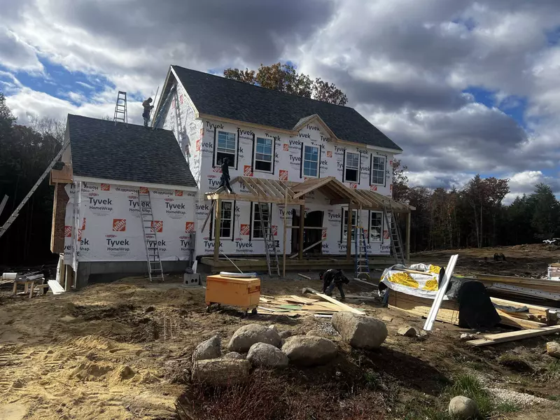 10 Blaisdell CT, Raymond, NH 03077