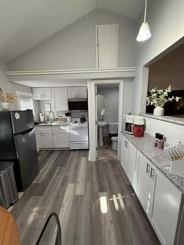 Hampton, NH 03842,19 Auburn AVE #2