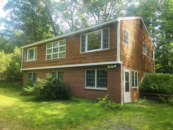 13 Woodland AVE, Nottingham, NH 03290