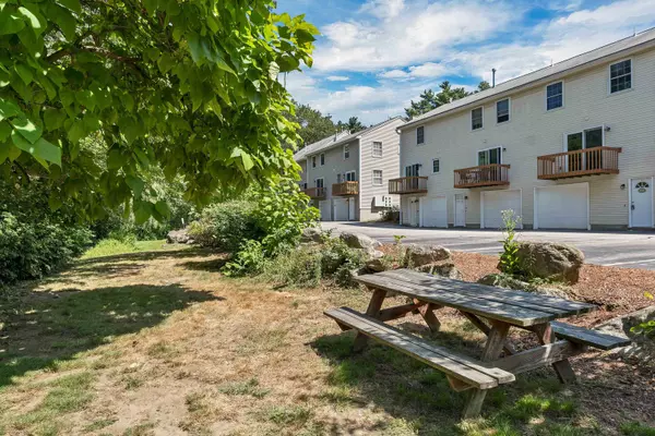 Manchester, NH 03103,112 Weston RD #112