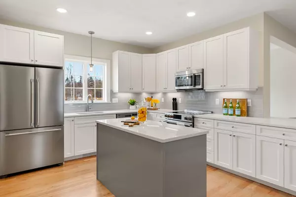 Sandown, NH 03873,15 Brightstone WAY #14