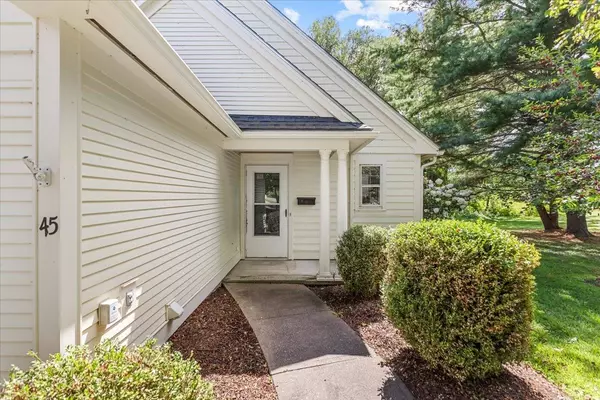 Burlington, VT 05408,45 Eastman Farm RD