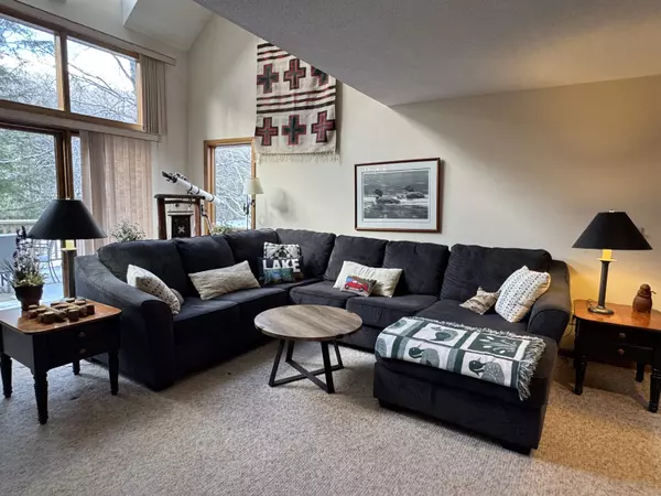 Grantham, NH 03753,4 Pioneer PT