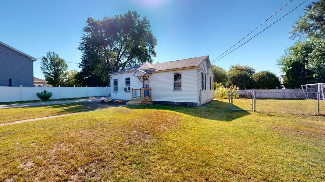 4 Haines ST, Nashua, NH 03060