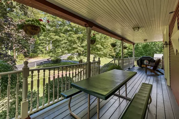 Thornton, NH 03285,184 Mad River RD