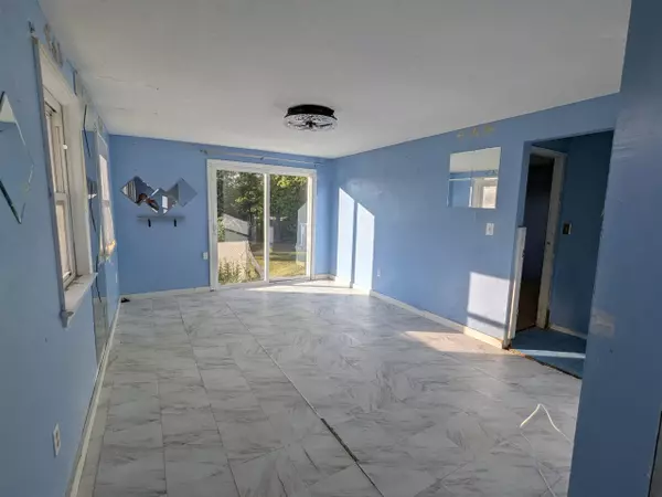 Derry, NH 03038,6 Michael AVE