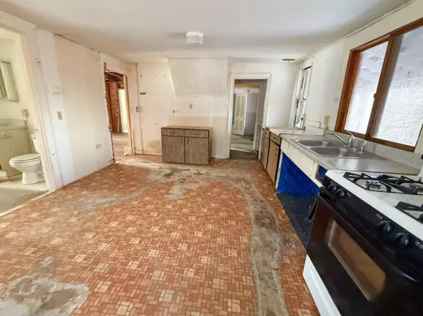 Whitingham, VT 05361,843 Kentfield RD