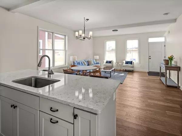 South Burlington, VT 05403,213 Leo LN