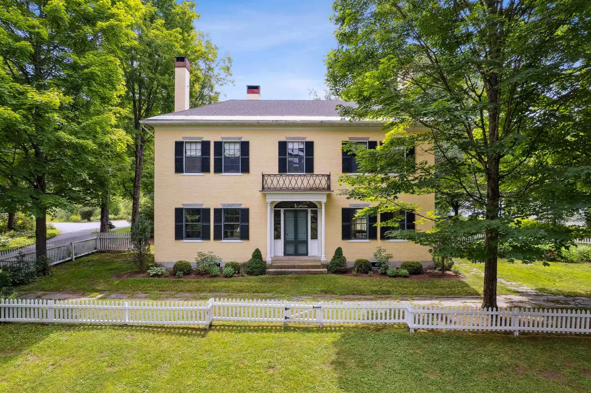 Orford, NH 03777,588 NH Route 10