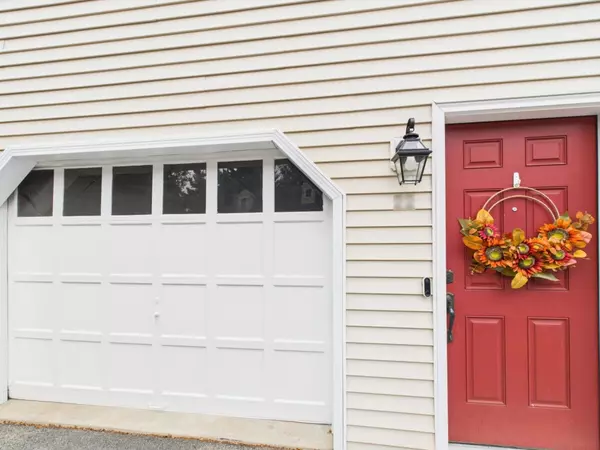 Nashua, NH 03063,22 Hawkstead HOLW