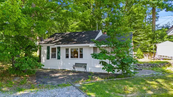 Laconia, NH 03246,22 Paugus AVE