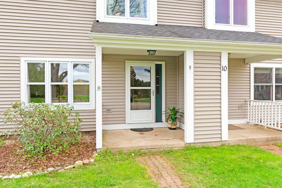 115 West Country Club DR #9, Bolton, VT 05465