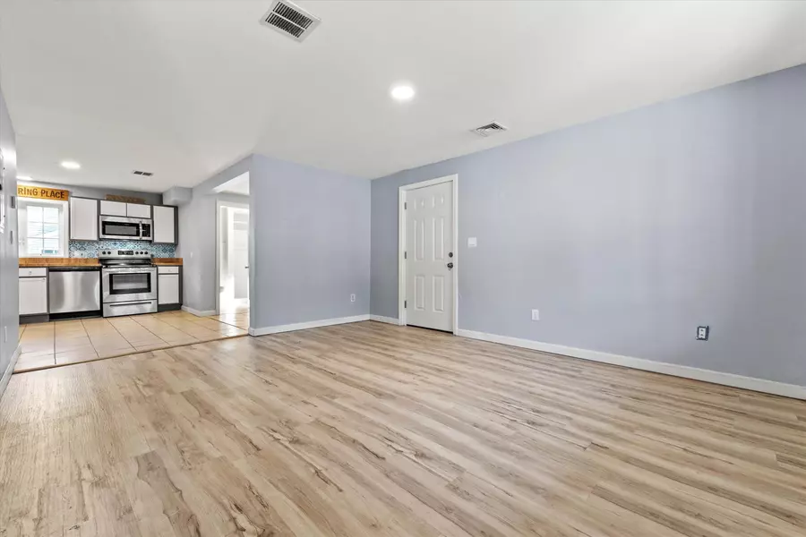 33 W. Elmhurst AVE #B, Manchester, NH 03103