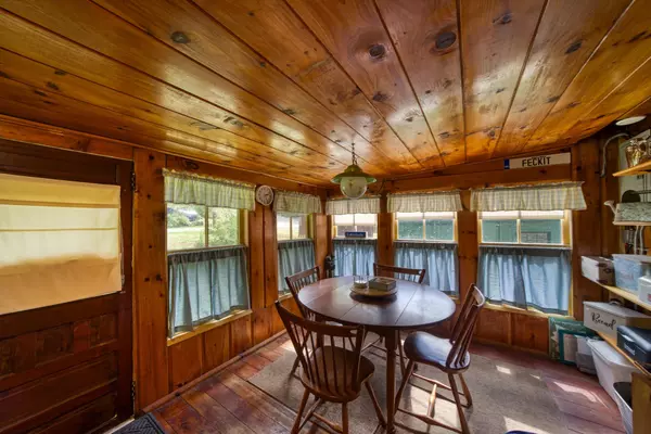 Acworth, NH 03601,100 Crescent Lake RD