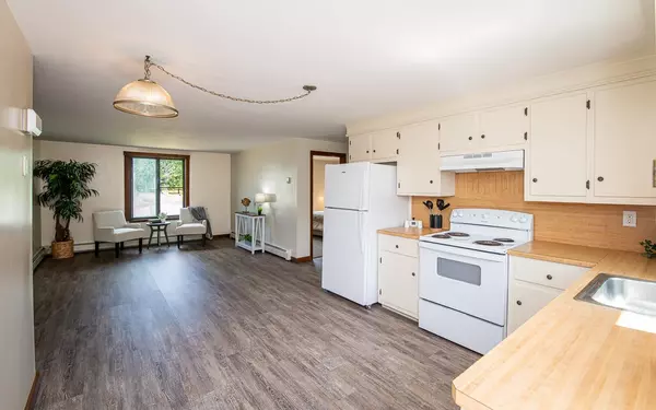 Hampstead, NH 03841,6 Johnson Meadow RD #A & B