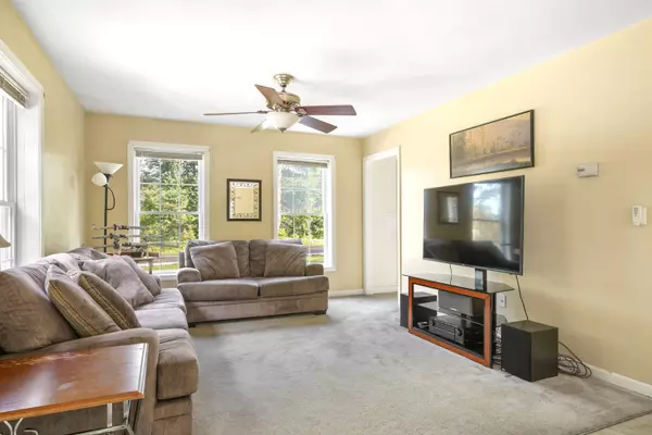 Epsom, NH 03234,266 Center Hill RD