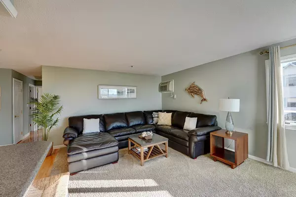 Hampton, NH 03842,493 Ocean BLVD #2