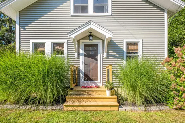 Dover, NH 03820,2 Arcola ST