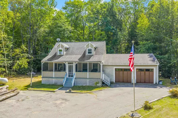 728 East Side DR, Alton, NH 03809