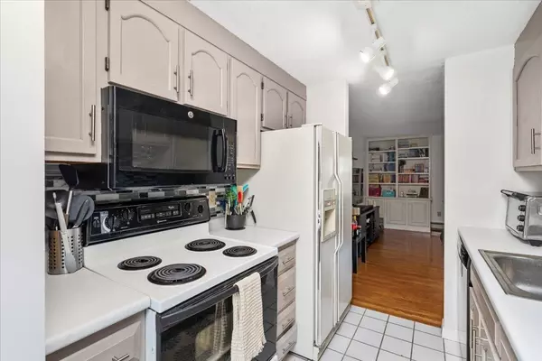 Rochester, NH 03839,404 Ledgeview DR