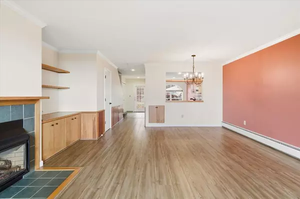 Burlington, VT 05408,53 Northshore DR