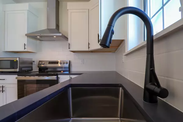 Portsmouth, NH 03801,31 Eden LN #5