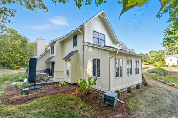 Laconia, NH 03246,11 Lantern CIR