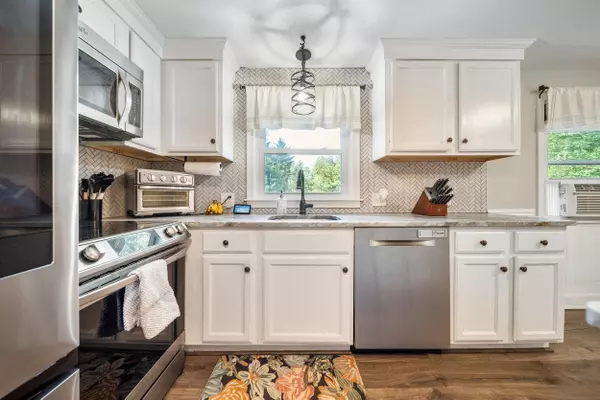 Bow, NH 03304,13 Cob RD