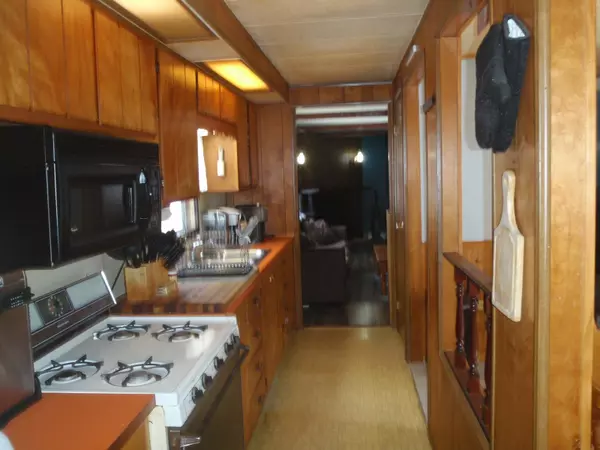 Canaan, NH 03741,153 Blackwater RD